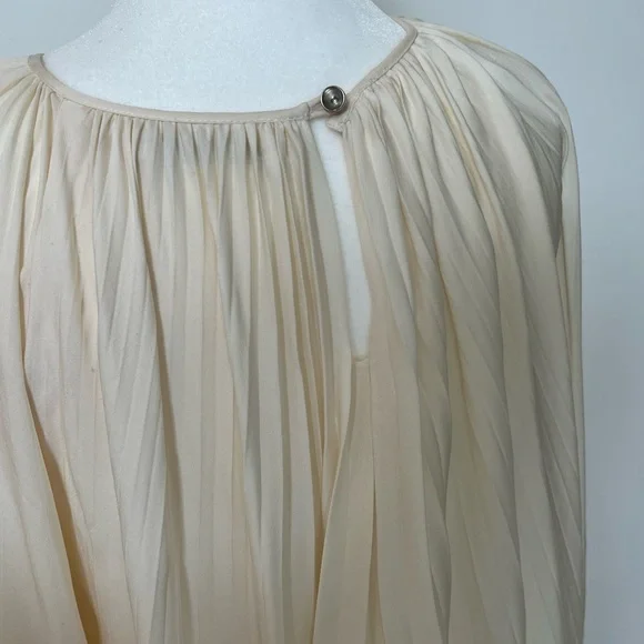 Alice + Olivia white pleated dress MEDIUM - Picture 6 of 8